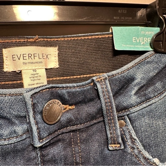 Maurice’s Everflex by M Jeans. Regular Fit.
High Rise Super Skinny Denim 10 Med - Picture 3 of 16